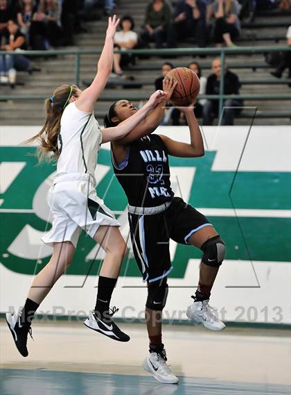 Thumbnail 2 in Villa Park vs Irvine (Costa Mesa Winter Classic) photogallery.