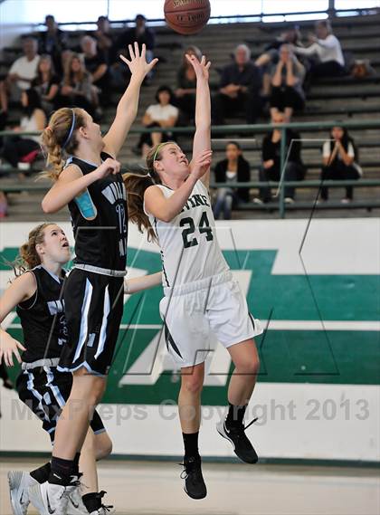 Thumbnail 3 in Villa Park vs Irvine (Costa Mesa Winter Classic) photogallery.