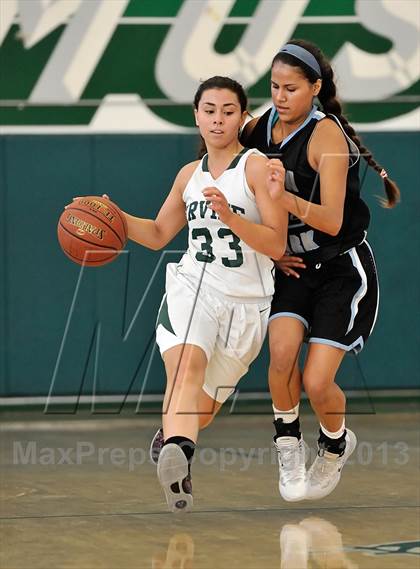 Thumbnail 3 in Villa Park vs Irvine (Costa Mesa Winter Classic) photogallery.