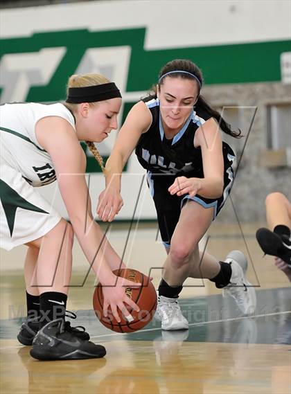 Thumbnail 1 in Villa Park vs Irvine (Costa Mesa Winter Classic) photogallery.