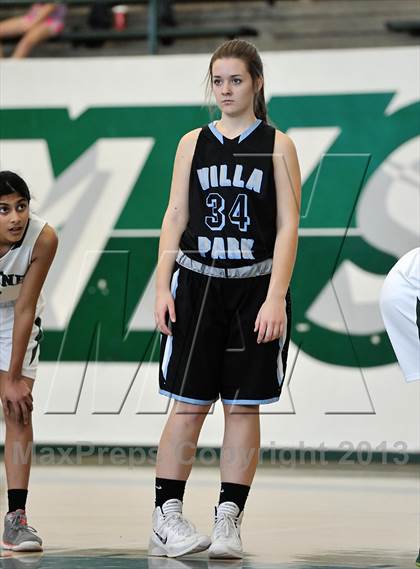 Thumbnail 1 in Villa Park vs Irvine (Costa Mesa Winter Classic) photogallery.
