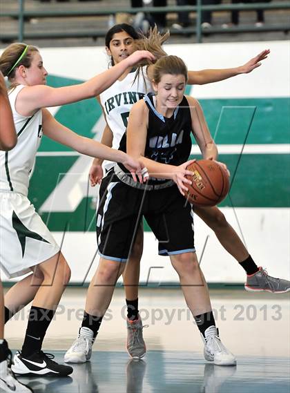 Thumbnail 1 in Villa Park vs Irvine (Costa Mesa Winter Classic) photogallery.