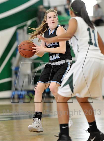 Thumbnail 1 in Villa Park vs Irvine (Costa Mesa Winter Classic) photogallery.