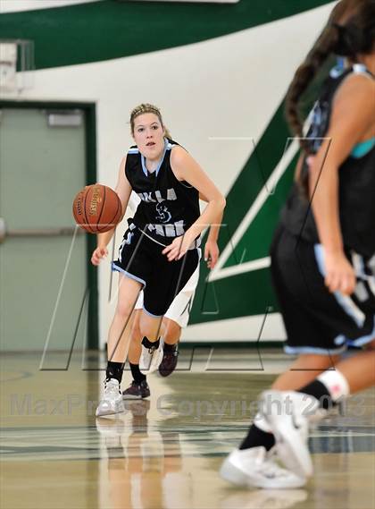 Thumbnail 2 in Villa Park vs Irvine (Costa Mesa Winter Classic) photogallery.