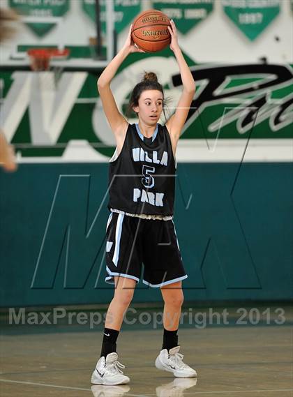 Thumbnail 2 in Villa Park vs Irvine (Costa Mesa Winter Classic) photogallery.