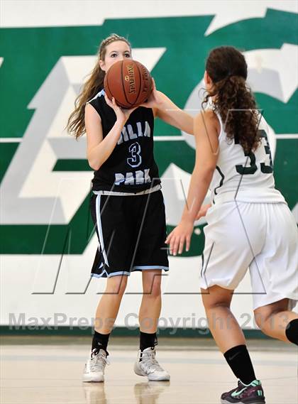 Thumbnail 1 in Villa Park vs Irvine (Costa Mesa Winter Classic) photogallery.