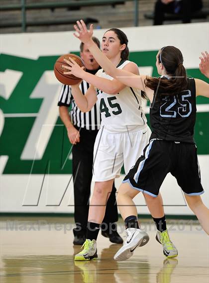 Thumbnail 3 in Villa Park vs Irvine (Costa Mesa Winter Classic) photogallery.