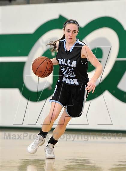 Thumbnail 2 in Villa Park vs Irvine (Costa Mesa Winter Classic) photogallery.