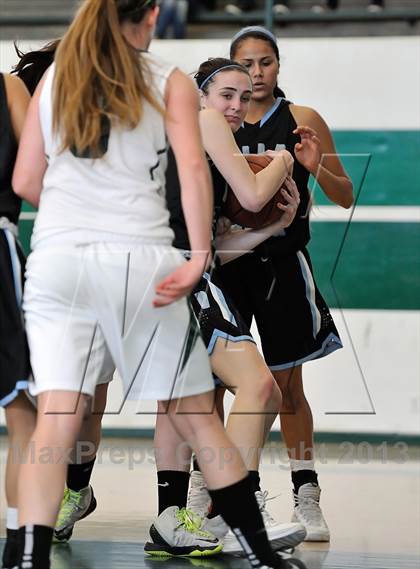 Thumbnail 2 in Villa Park vs Irvine (Costa Mesa Winter Classic) photogallery.