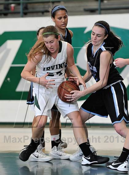 Thumbnail 1 in Villa Park vs Irvine (Costa Mesa Winter Classic) photogallery.