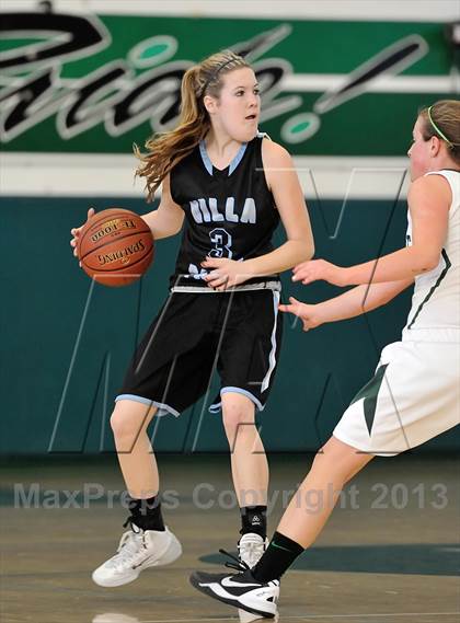 Thumbnail 3 in Villa Park vs Irvine (Costa Mesa Winter Classic) photogallery.