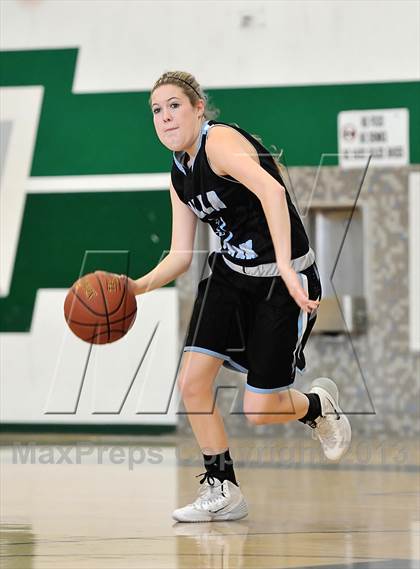 Thumbnail 3 in Villa Park vs Irvine (Costa Mesa Winter Classic) photogallery.