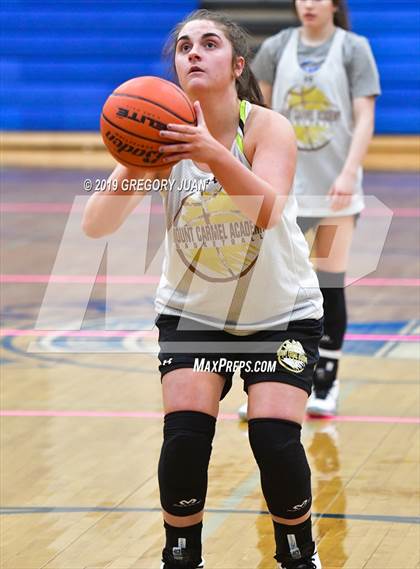 Thumbnail 1 in Mt. Carmel vs Zachary (Scrimmage) photogallery.