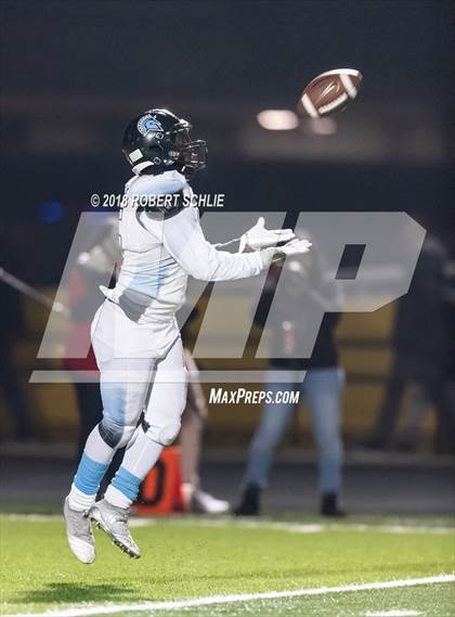 Thumbnail 3 in Rio Linda vs. San Gorgonio (CIF State D5-AA Final) photogallery.