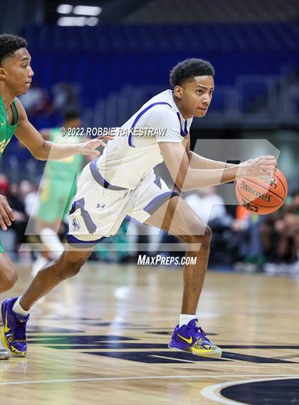Thumbnail 2 in City View vs. Madison (UIL 3A State Semifinal) photogallery.