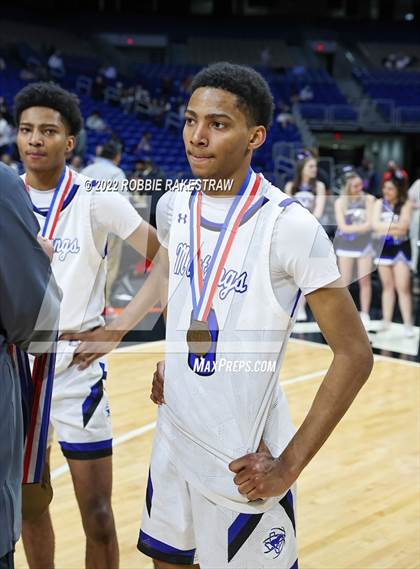 Thumbnail 2 in City View vs. Madison (UIL 3A State Semifinal) photogallery.