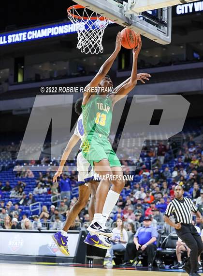 Thumbnail 2 in City View vs. Madison (UIL 3A State Semifinal) photogallery.