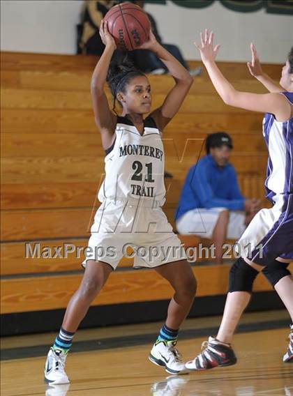 Thumbnail 1 in Cristo Rey @ Monterey Trail photogallery.
