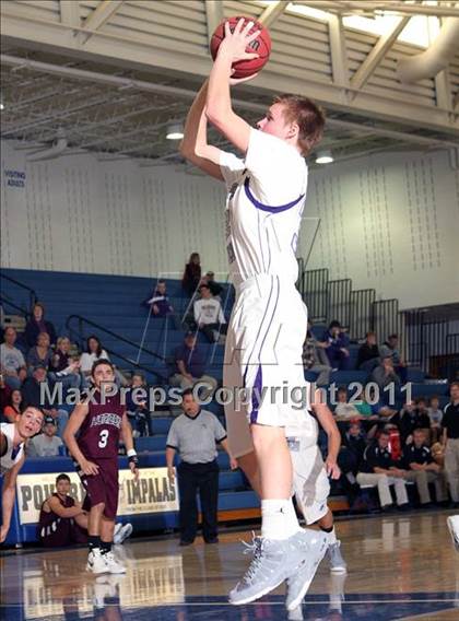 Thumbnail 2 in Horizon vs. Mountain View photogallery.
