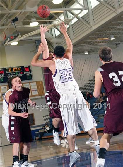 Thumbnail 3 in Horizon vs. Mountain View photogallery.