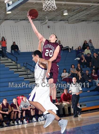 Thumbnail 1 in Horizon vs. Mountain View photogallery.