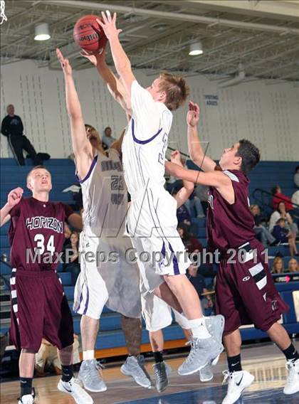 Thumbnail 3 in Horizon vs. Mountain View photogallery.