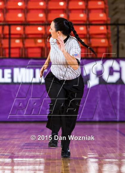 Thumbnail 1 in Nolan Catholic vs. Fort Worth Country Day (DFW Basketball Challenge) photogallery.