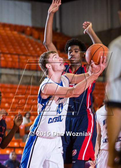 Thumbnail 3 in Nolan Catholic vs. Fort Worth Country Day (DFW Basketball Challenge) photogallery.