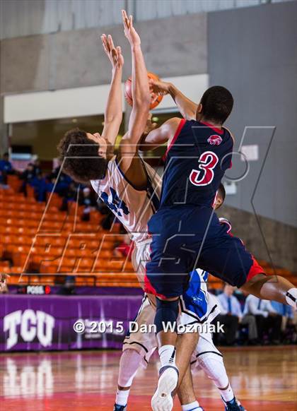 Thumbnail 2 in Nolan Catholic vs. Fort Worth Country Day (DFW Basketball Challenge) photogallery.