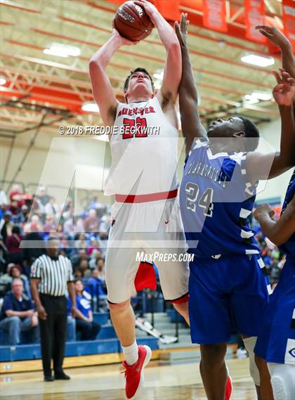 Thumbnail 2 in Muenster vs. Clarksville (UIL 2A Regional Semifinal) photogallery.