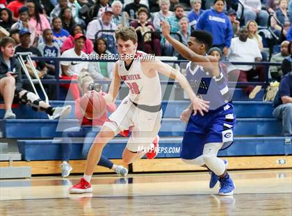 Thumbnail 1 in Muenster vs. Clarksville (UIL 2A Regional Semifinal) photogallery.