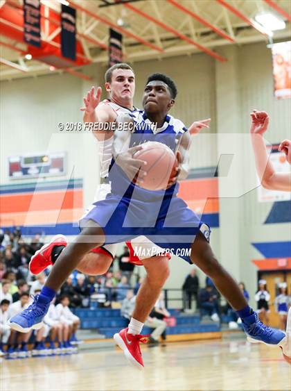 Thumbnail 2 in Muenster vs. Clarksville (UIL 2A Regional Semifinal) photogallery.