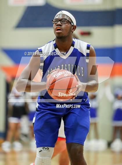Thumbnail 3 in Muenster vs. Clarksville (UIL 2A Regional Semifinal) photogallery.