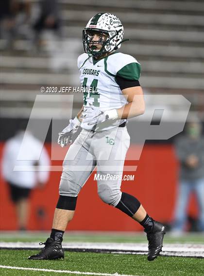Thumbnail 3 in Lake Catholic @ Ursuline (OHSAA D4 Regional Final) photogallery.