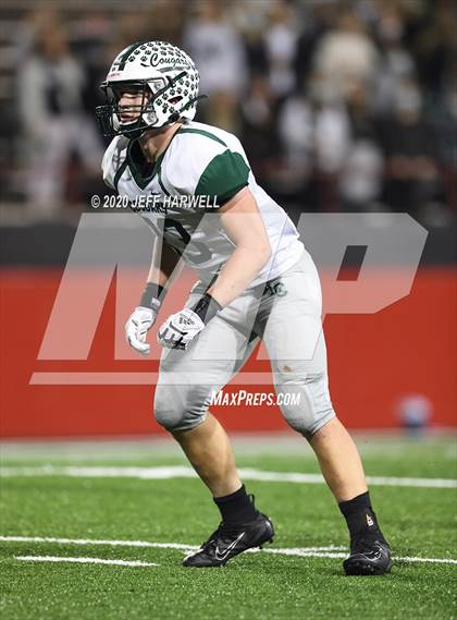 Thumbnail 3 in Lake Catholic @ Ursuline (OHSAA D4 Regional Final) photogallery.
