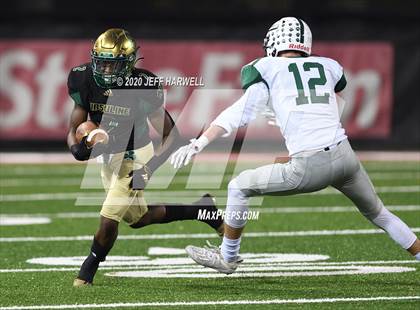 Thumbnail 3 in Lake Catholic @ Ursuline (OHSAA D4 Regional Final) photogallery.