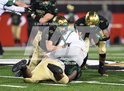 Thumbnail 2 in Lake Catholic @ Ursuline (OHSAA D4 Regional Final) photogallery.