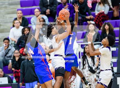 Thumbnail 3 in Woodward @ Middletown photogallery.