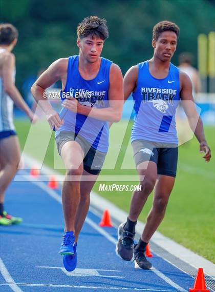 Thumbnail 3 in GIAA 3A Finals (800 Meters Relay Heat 2) photogallery.
