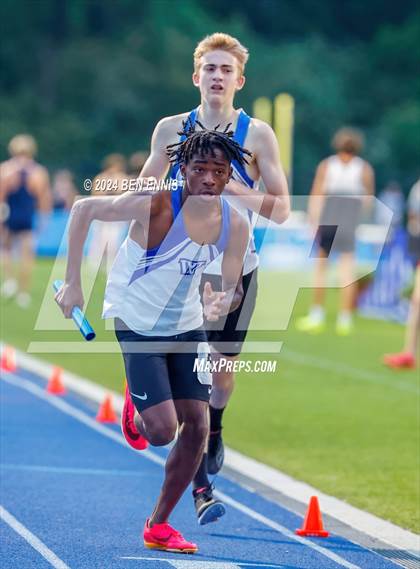 Thumbnail 1 in GIAA 3A Finals (800 Meters Relay Heat 2) photogallery.