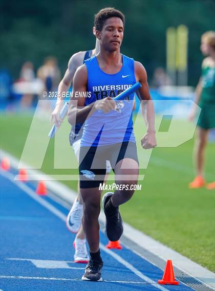 Thumbnail 2 in GIAA 3A Finals (800 Meters Relay Heat 2) photogallery.