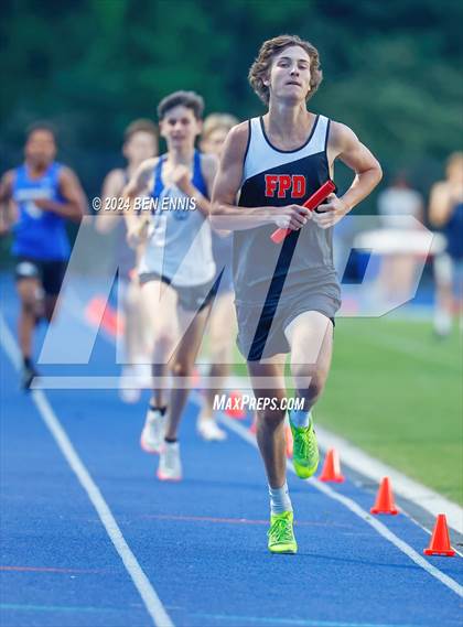 Thumbnail 1 in GIAA 3A Finals (800 Meters Relay Heat 2) photogallery.