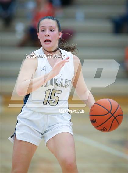 Thumbnail 3 in Utica Eisenhower vs. Stoney Creek (MHSAA District Semifinal) photogallery.