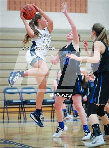 Thumbnail 2 in Utica Eisenhower vs. Stoney Creek (MHSAA District Semifinal) photogallery.