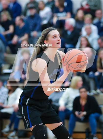 Thumbnail 3 in Utica Eisenhower vs. Stoney Creek (MHSAA District Semifinal) photogallery.
