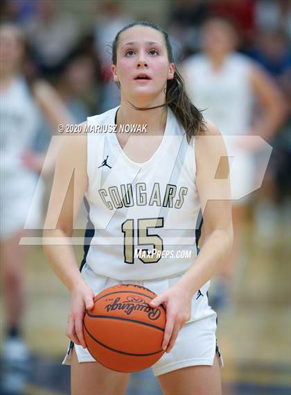 Thumbnail 1 in Utica Eisenhower vs. Stoney Creek (MHSAA District Semifinal) photogallery.