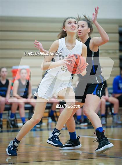 Thumbnail 3 in Utica Eisenhower vs. Stoney Creek (MHSAA District Semifinal) photogallery.