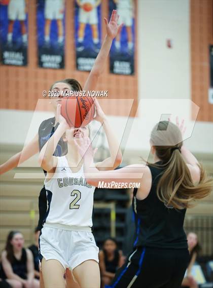 Thumbnail 1 in Utica Eisenhower vs. Stoney Creek (MHSAA District Semifinal) photogallery.