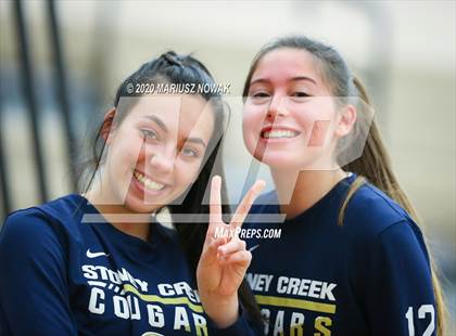 Thumbnail 1 in Utica Eisenhower vs. Stoney Creek (MHSAA District Semifinal) photogallery.