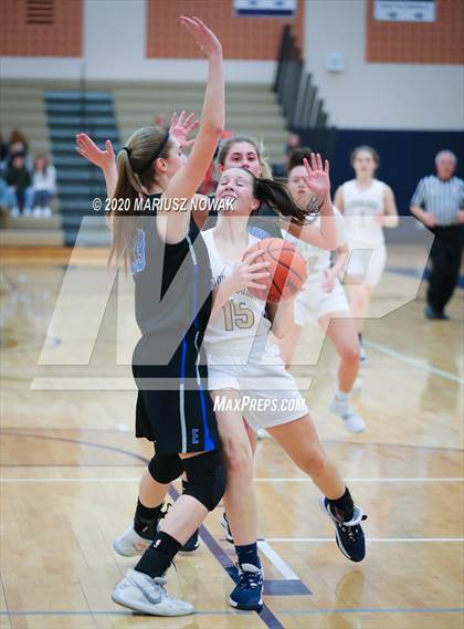 Thumbnail 1 in Utica Eisenhower vs. Stoney Creek (MHSAA District Semifinal) photogallery.
